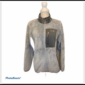 Mountain Hardwear‎ jacket.